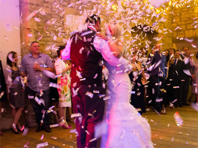 Picture of Geoff Ryder working at a wedding