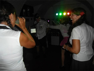 Picture of Michael Fredriksen working at a wedding