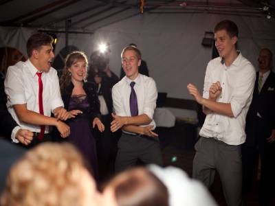 Picture of Lee Hopper working at a wedding