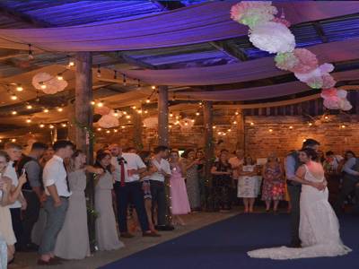 Picture of Ian Possee working at a wedding