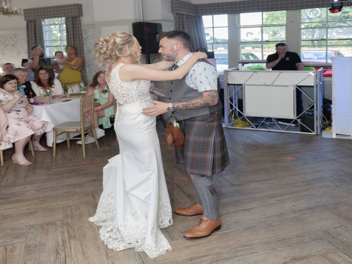Picture of Robert Wilson working at a wedding